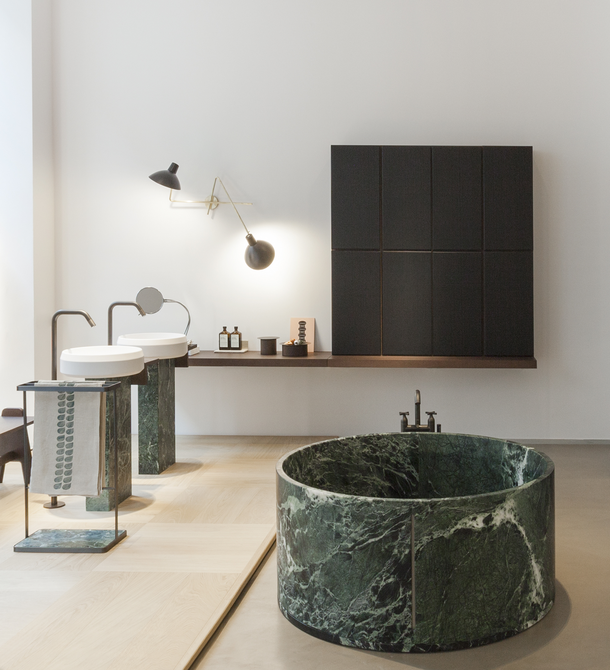 Agape_Lift_In-out_Benedini-Associati_amb